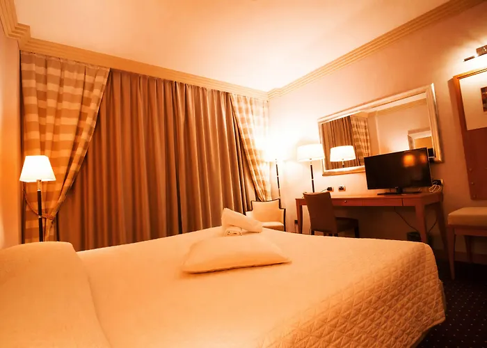 Papillo & 4* Rome