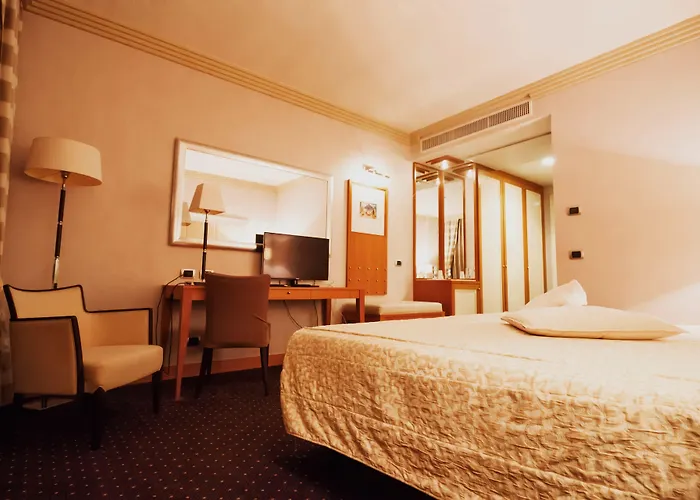 Papillo & 4* Roma